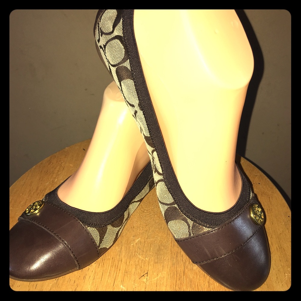 Coach Chelsey brown flats size 8
